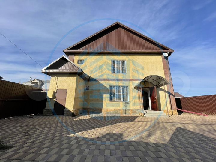 Дом 251,7 м² на участке 4,7 сот.