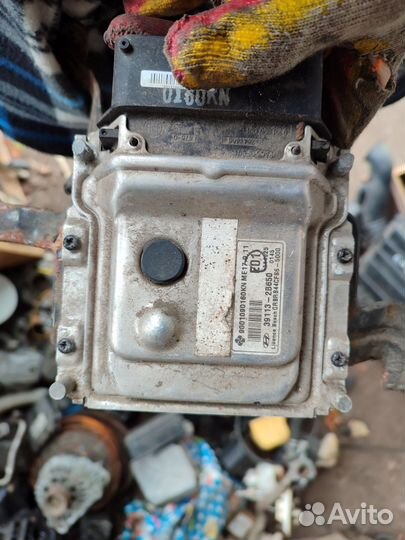 Блок управления двигателем solaris 1 1.6