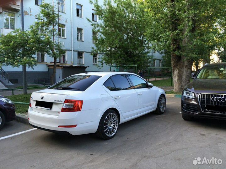 R18 Yokohama Advan 151C 5х112 VAG Benz Audi