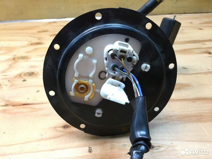 Насос топливный Toyota Ipsum ACM26W 2azfe 2005