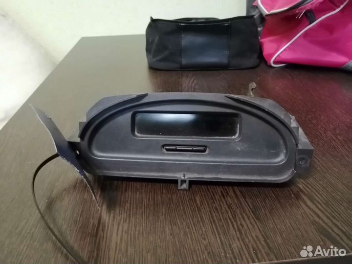 Часы в машину