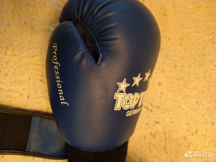 Перчатки и шлем для а, тхэквондо