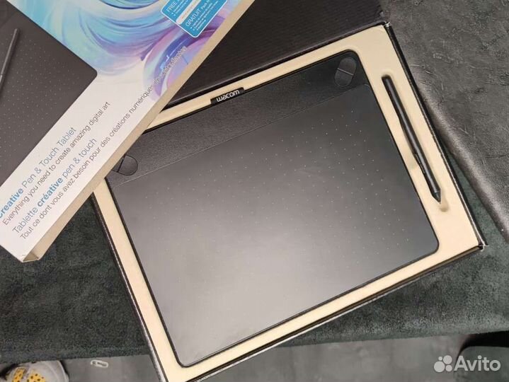 Графичкский планшет wacom intuos m