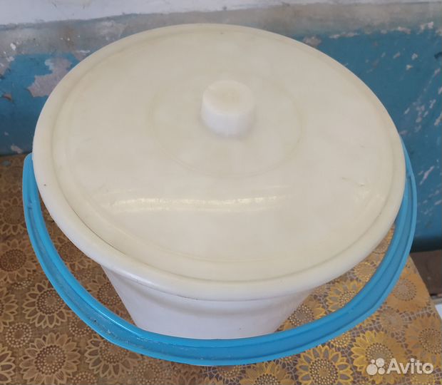 Пластиковое ведро