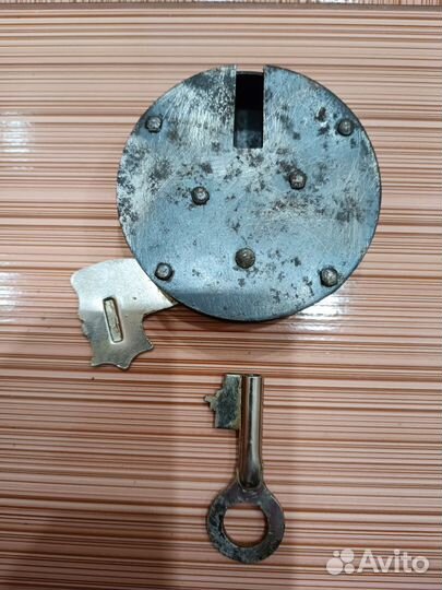 Замок врезной