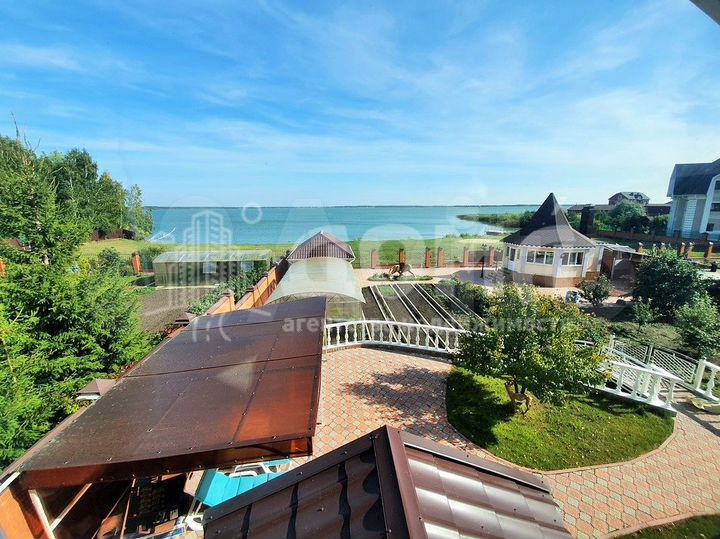 Коттедж 470,6 м² на участке 21 сот.