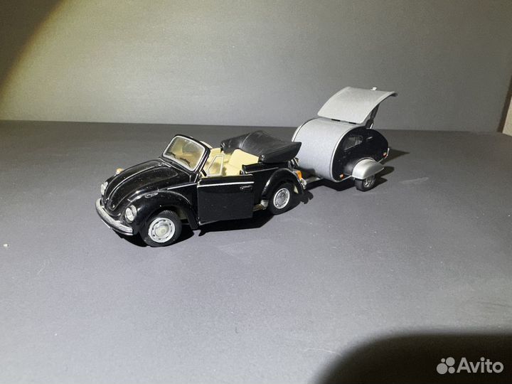 Volkswagen beetle 1:43 модель с прицепом