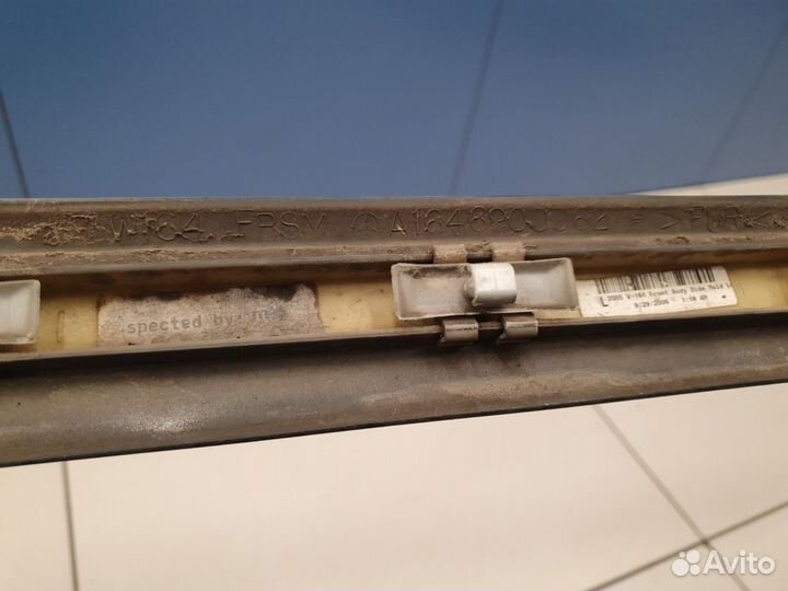 Молдинг двери левый передний Mercedes M-klasse W164 ML 2005-2011