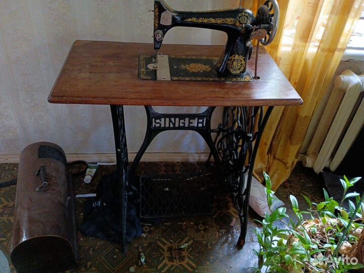 Швейная машина Singer