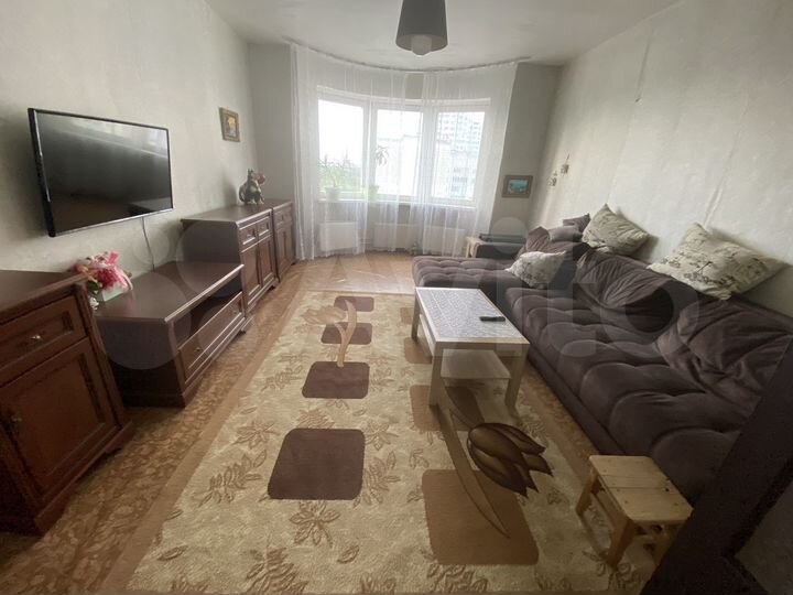 3-к. квартира, 90 м², 15/24 эт.