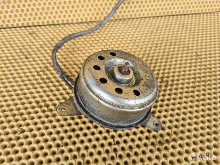 Мотор диффузора передний Subaru Forester SG