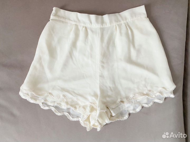 Шорты молочные Monki S