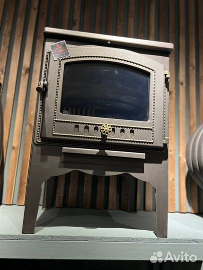 Печь камин отопительный