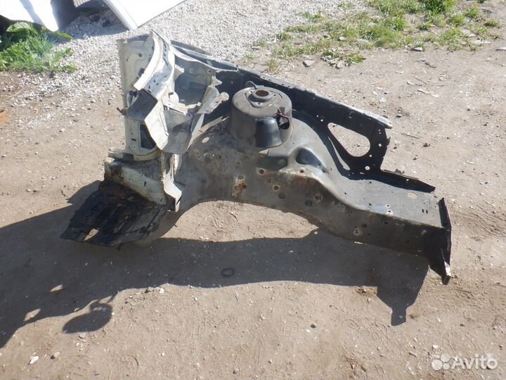 Лонжерон передний левый Ford Mondeo 3