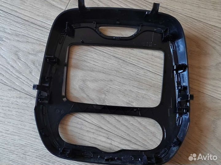 Рамка для магнитолы Рено kaptur