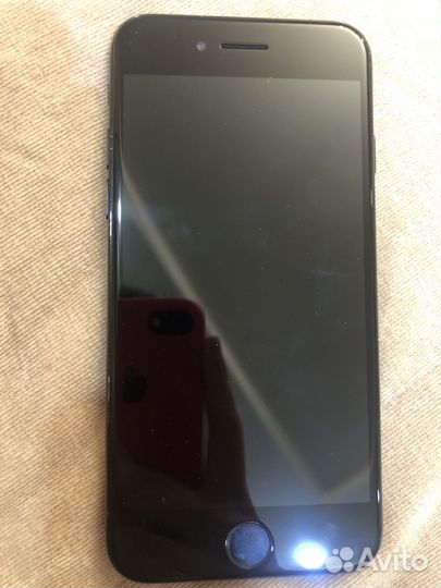 Телефон iPhone 7