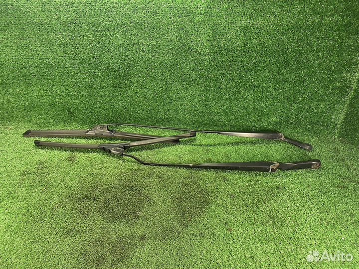 Поводок дворника Volkswagen Bora