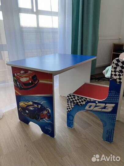 Стол и стул детский