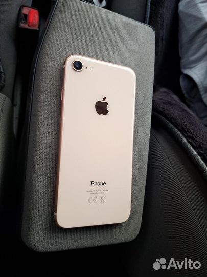 Телефон iPhone 8 64 gb