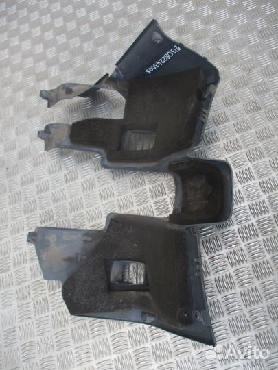 Кожух рулевой колонки нижний Scania 1737660