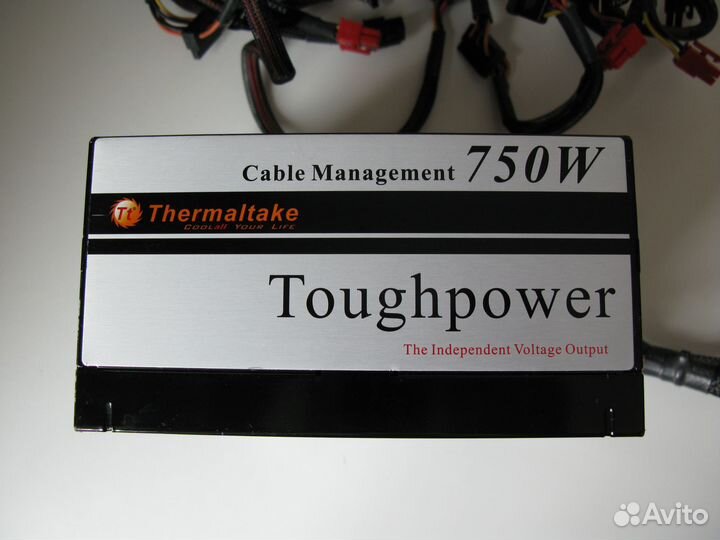 Блок питания Thermaltake Toughpower 750