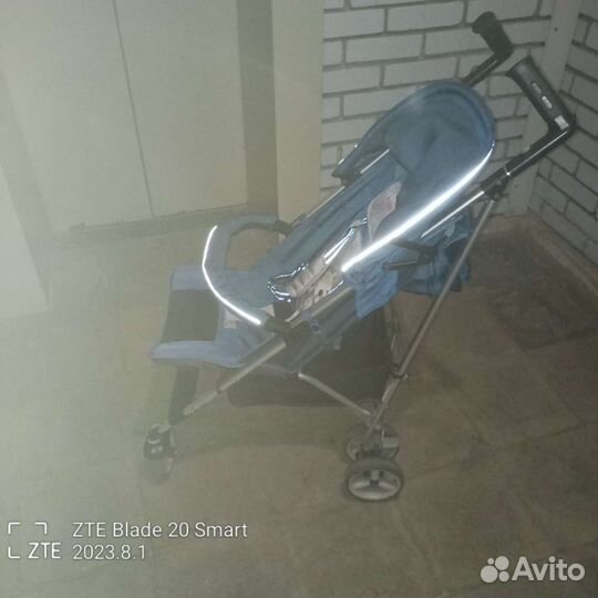 Прогулочная коляска трость