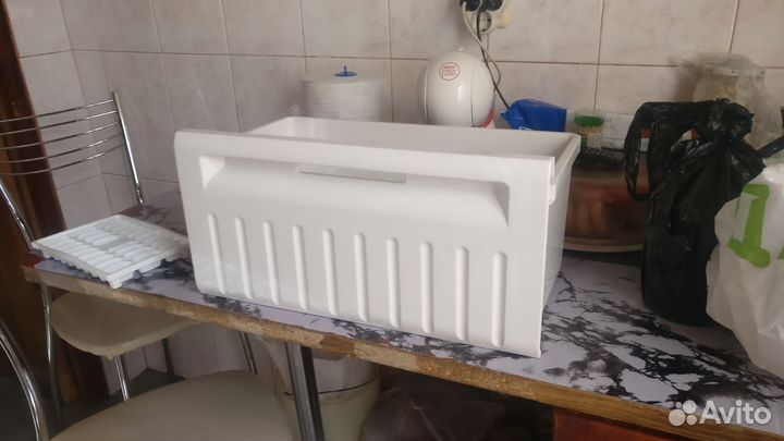 Ящик для морозильной камеры Stinol