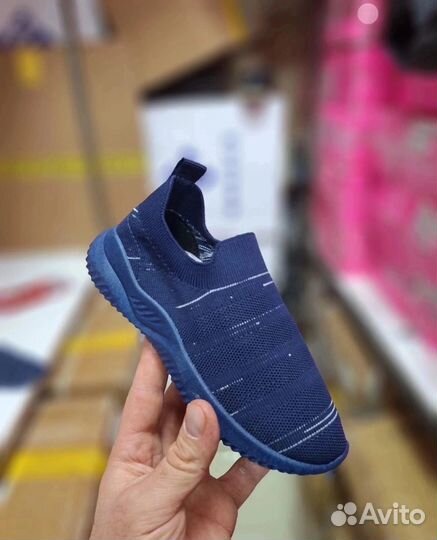 Кроссовки детские новые