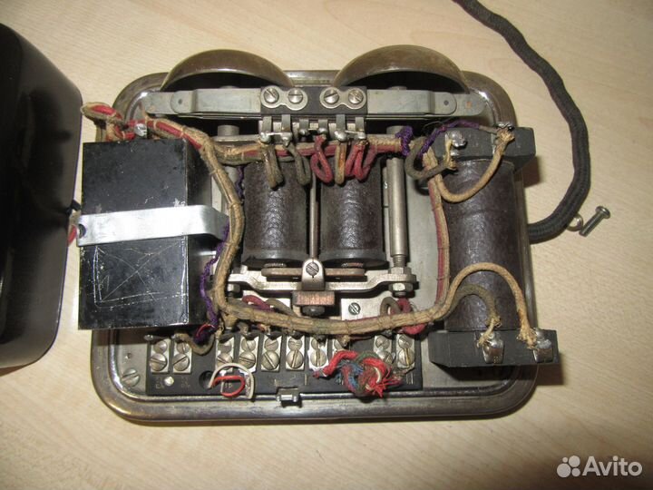 Антикварный телефонный аппарат. 1920-е гг. СССР