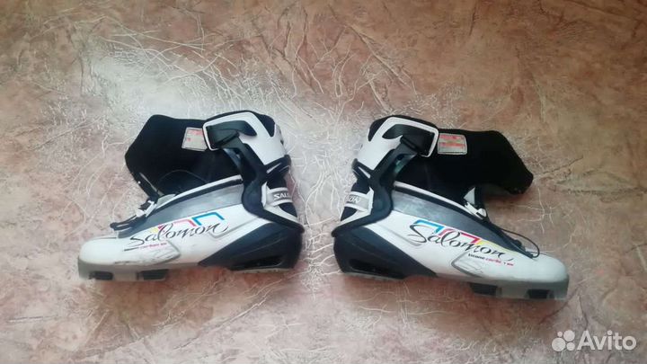 Лыжные ботинки salomon vitane carbon sk