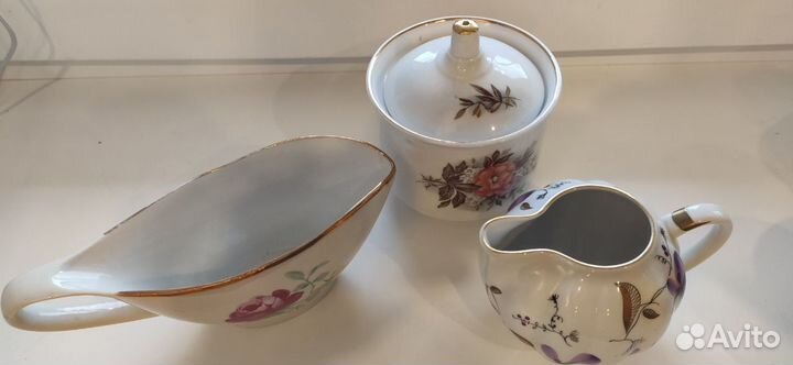 Сахарница и 2 молочника