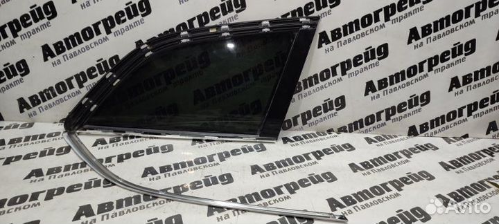 Стекло кузова заднее правое Audi Q7 4LB BAR