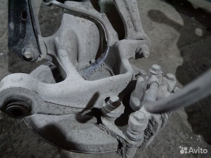 Поворотный кулак задний левый Hyundai Sonata 7 FL