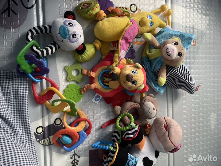 Игрушки для новорожденных