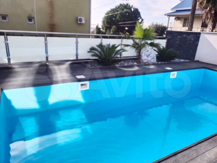 Дом 180 м² на участке 4 сот.