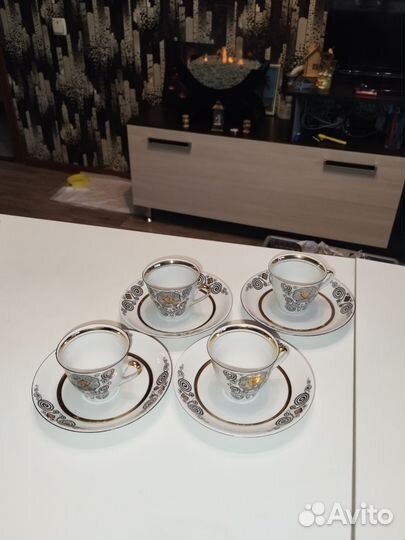 Кофейный набор и чайные чашки