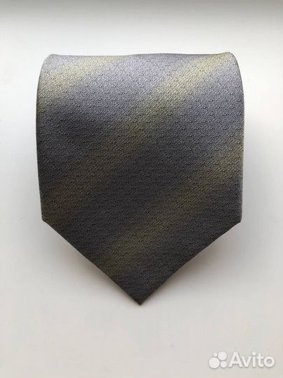 Галстуки серые и с рисунком