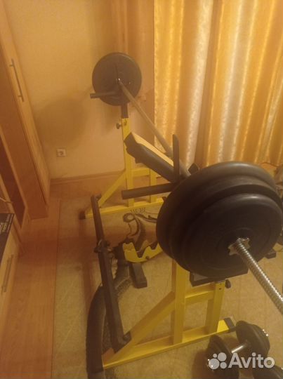 Стойка со штангой