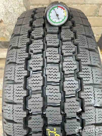 Bridgestone Blizzak W800 225/65 R16C
