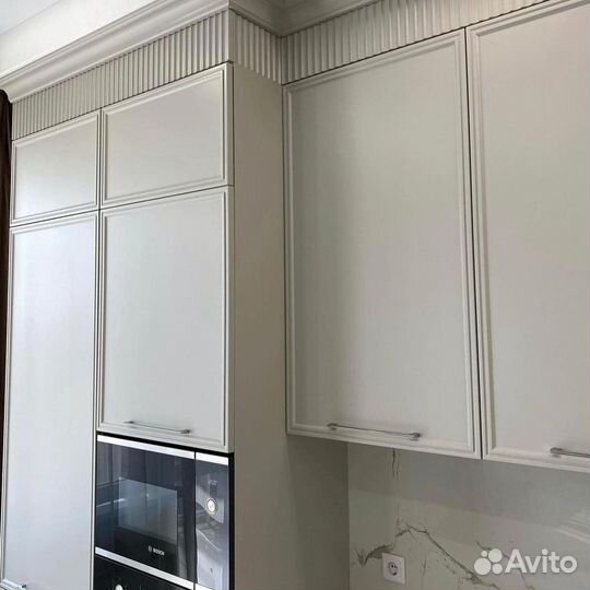 Кухонный гарнитур прямой в потолок на заказ