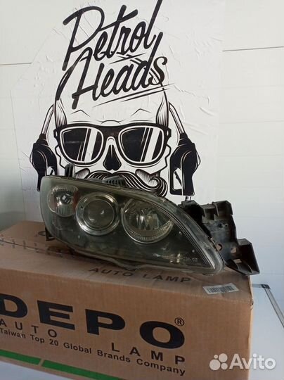 Фара правая Mazda 3 BK (2003—2006)