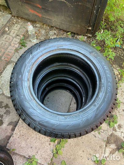 Toyo Observe Ice-Freezer SUV 215/65 R16 98T