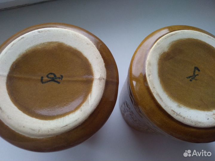 Глиняная посуда и статуэтки