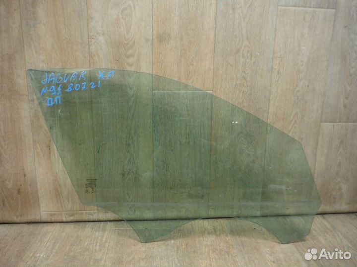 Стекло двери передней правой Jaguar XF 2019