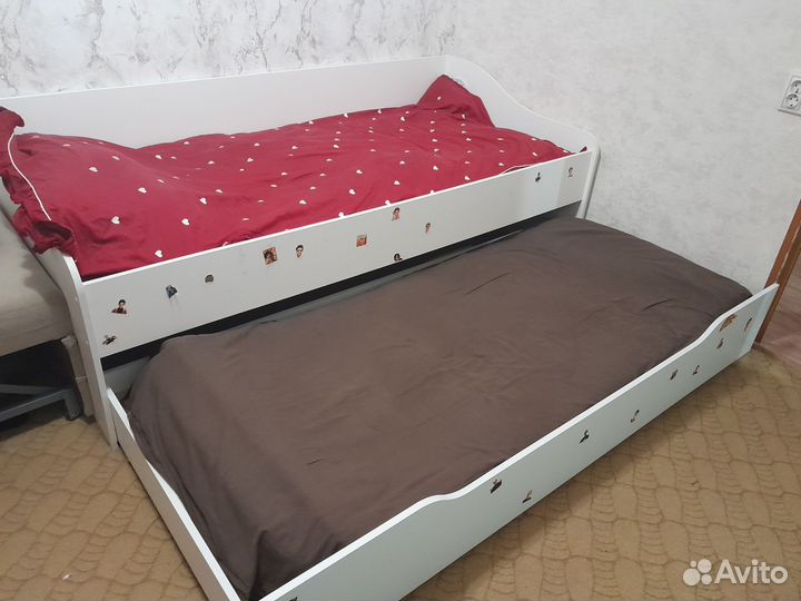 Кровать
