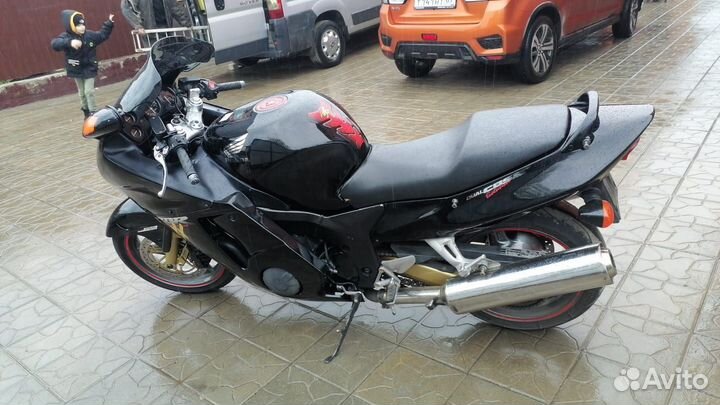 Honda CBR1100XX