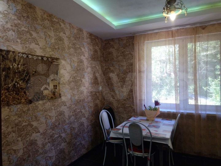 Комната 22 м² в 3-к., 3/3 эт.