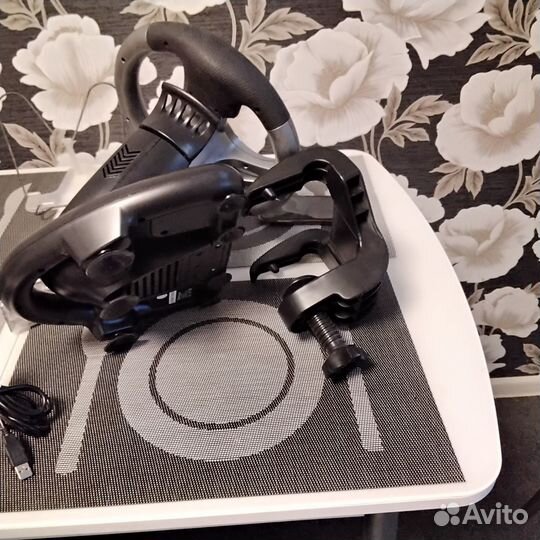 Игровой руль с педалями и коробкой передач