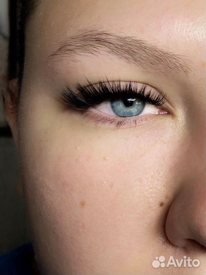 Наращивание ресниц, мега объем