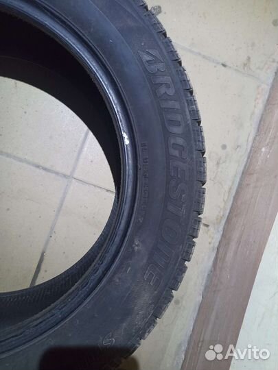 Bridgestone Blizzak VRX 225/55 R17 103V